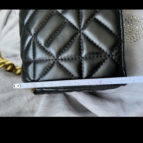 Beautiful Designer Look Black Quilted Bag - Picture 9 of 10